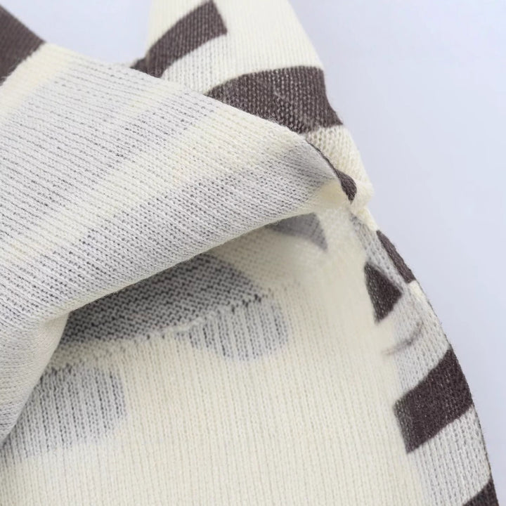 Lightweight pullover for women in chic and stylish zebra print