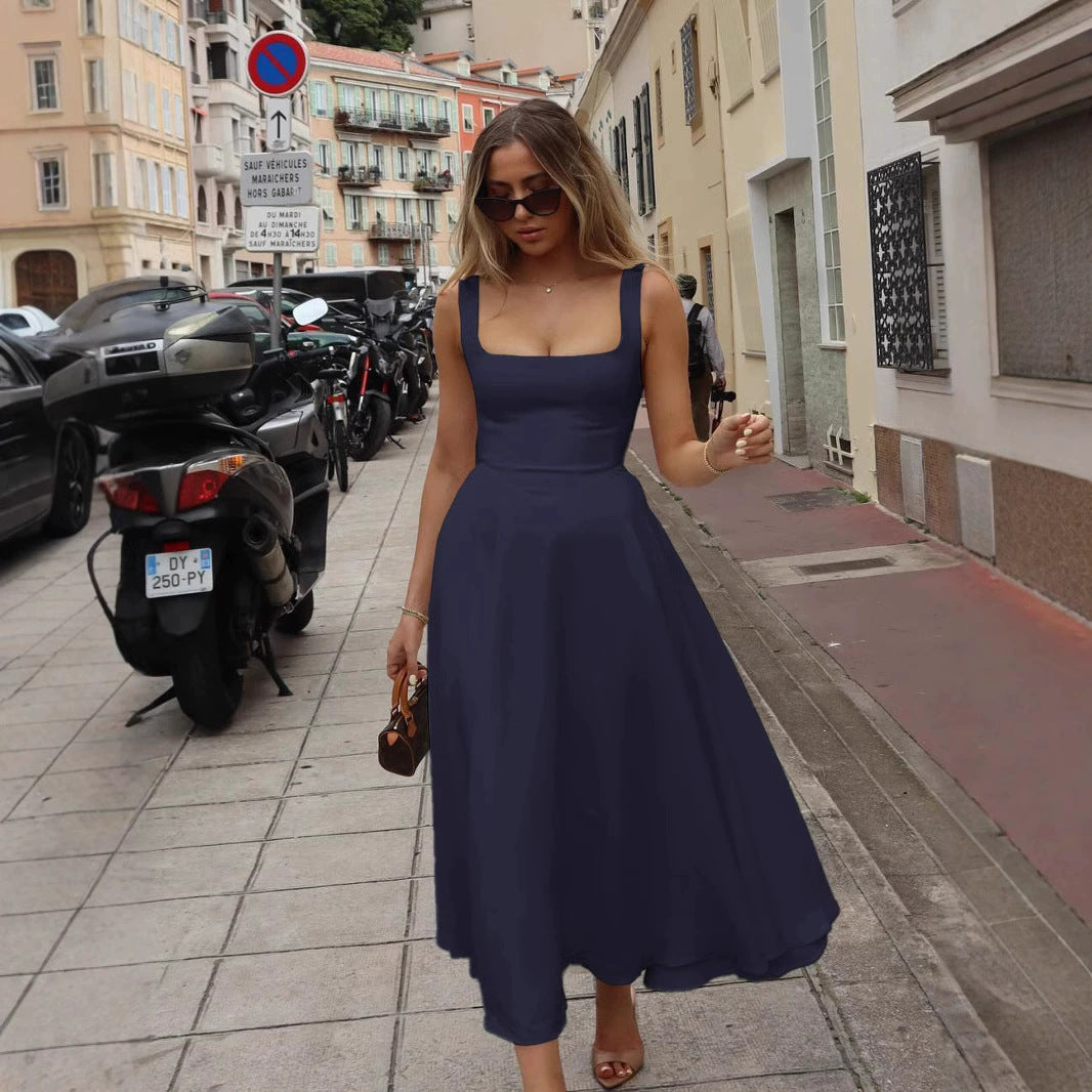 Women's evening dress with square neckline and flowing skirt Lune London