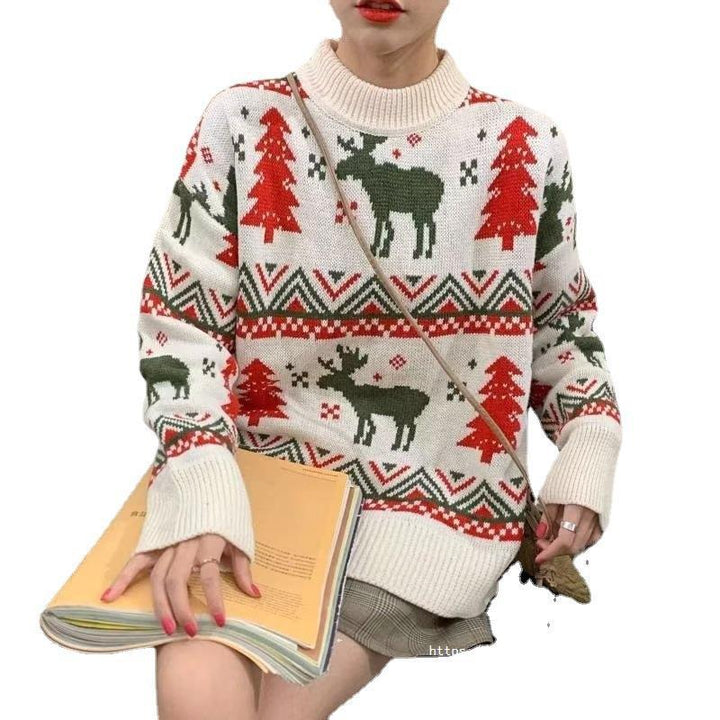 Chunky knit pullover for women with festive reindeer pattern and round neckline Lune London