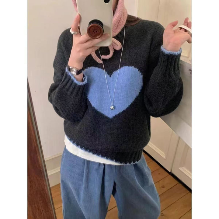 Knit sweater for women with heart pattern and relaxed fit Lune London