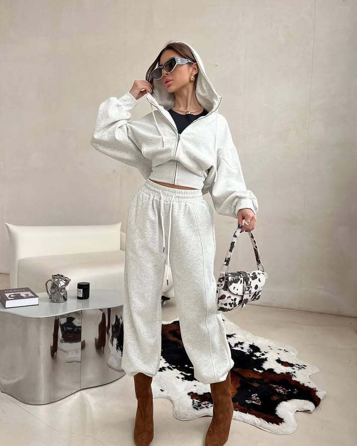 Women Oversized Sports Hoodie and Loose Jogging Pants Lune London