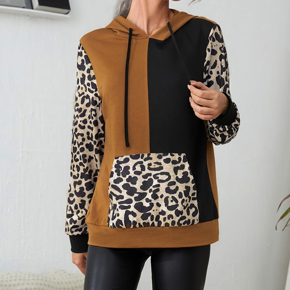 Women's hoodie with a striking leopard print and a chic color block design