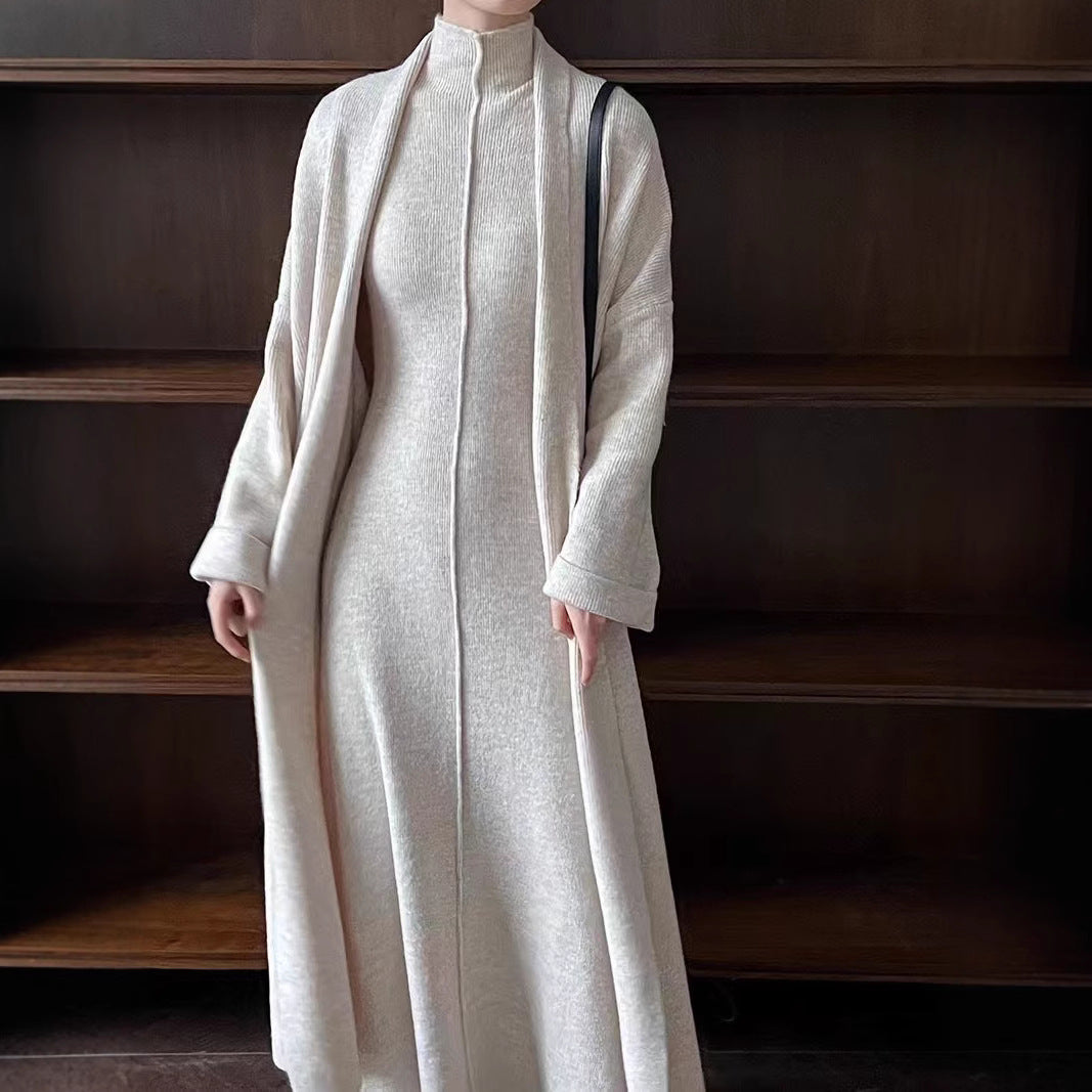 Robe maxi femme avec col montant et manches tombantes Chic & Stil