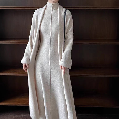 Robe maxi femme avec col montant et manches tombantes Chic & Stil