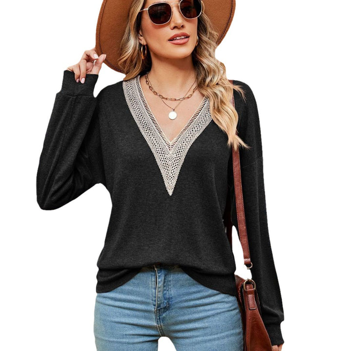Women's V-neck sweater with lace accents and relaxed fit Lune London
