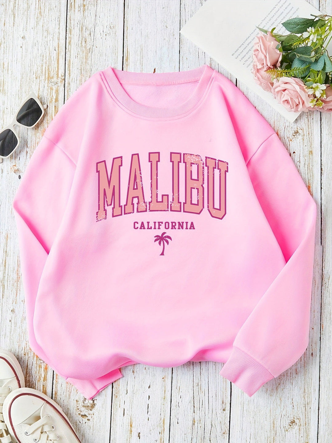 Sweat-shirt pour femme avec lettrage Malibu vif et coupe décontractée Chic & Stil