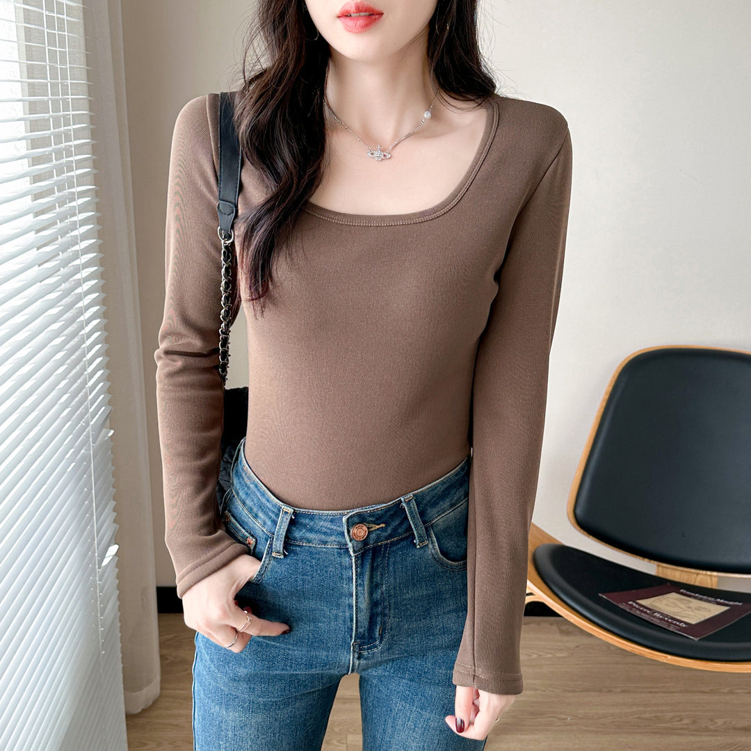 Ladies elegant long-sleeved top with fashionable round neckline Chic & Stil