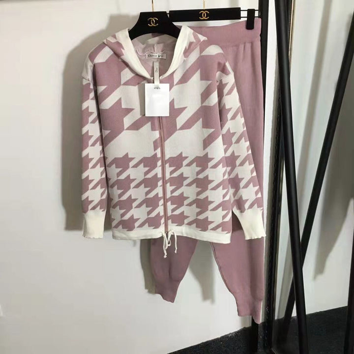 Trendy knit lounge set for women with eye-catching houndstooth pattern Lune London
