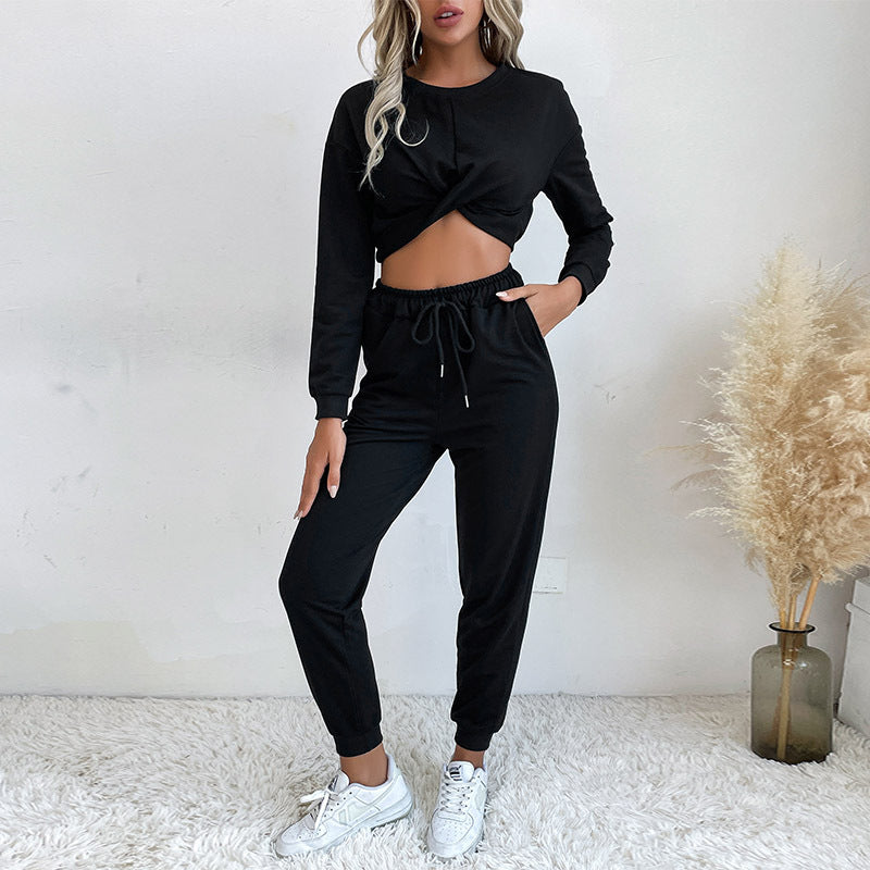 Combinaison pratique pour femmes avec taille élastique et détail de nouage flatteur Chic & Stil