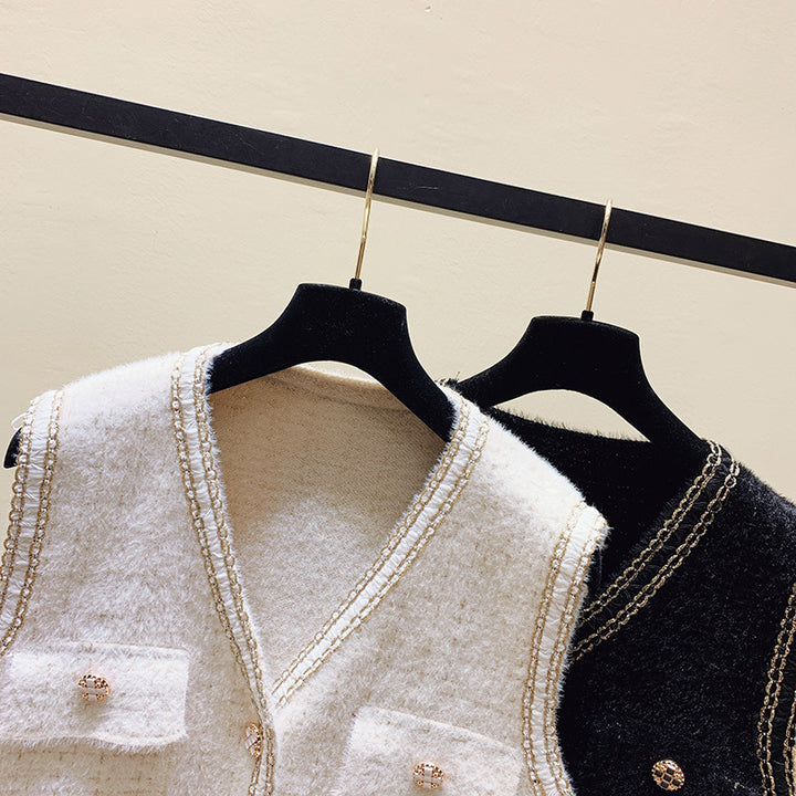 Gilet en tricot pour femmes avec boutons décoratifs et poches pratiques Chic & Stil