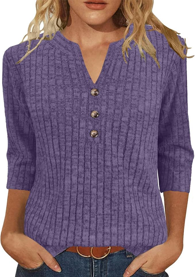 Pull en tricot féminin avec fermeture à boutons décoratifs et motif côtelé moderne Chic & Stil