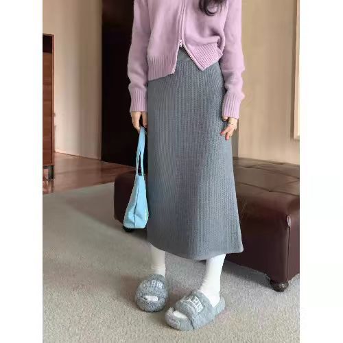 Knitted skirt for women with ribbed design Lune London