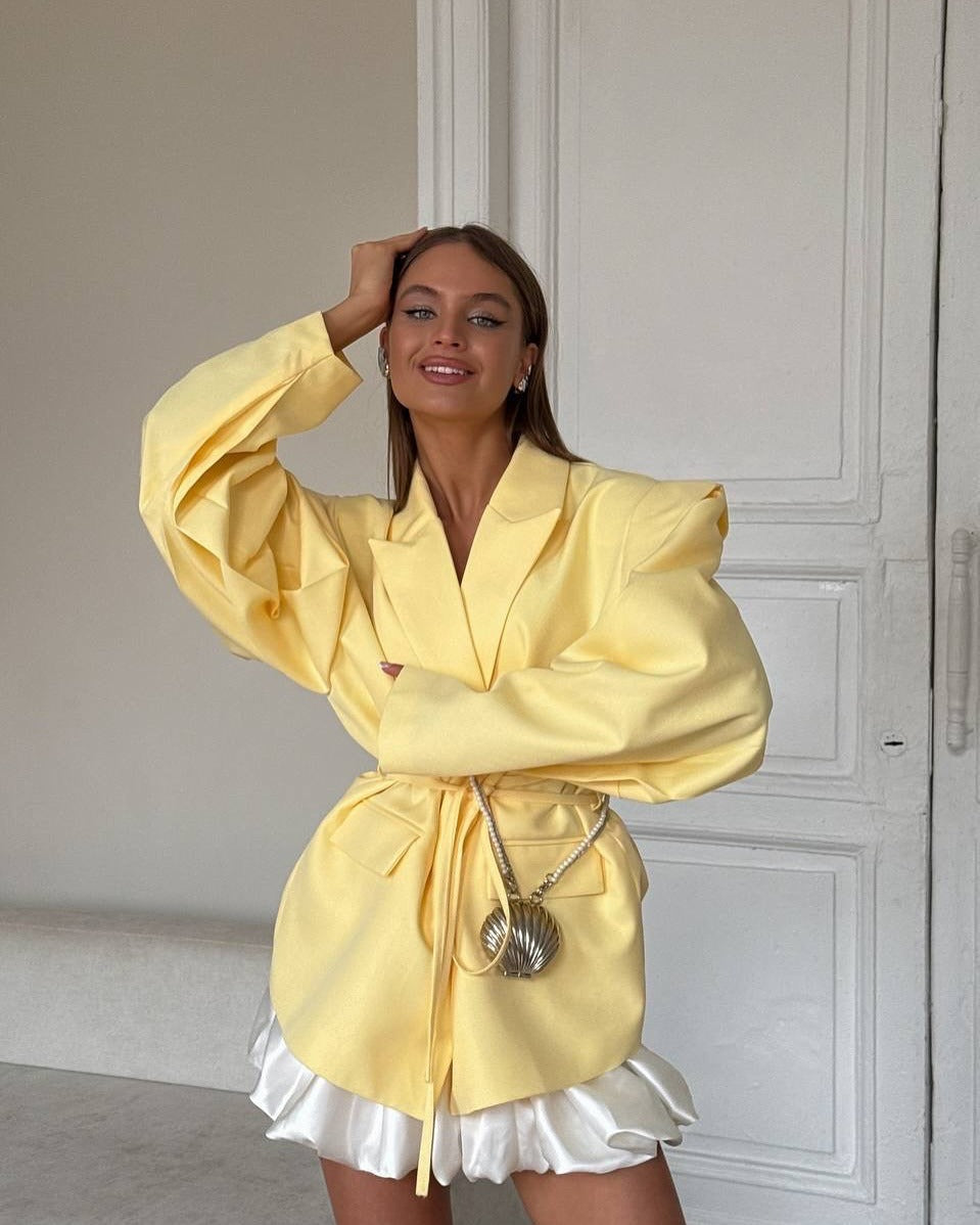 Oversized blazer for women with a tie belt and practical pockets Lune London