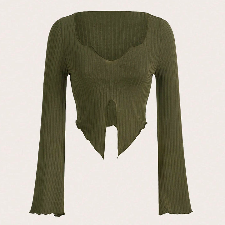 Long sleeve shirt for women, cropped, with asymmetrical hem and elegant ruffle details Chic & Stil