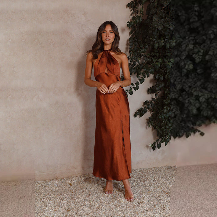 Maxi halter neck dress for women with side slit and sparkling fabric Chic & Stil