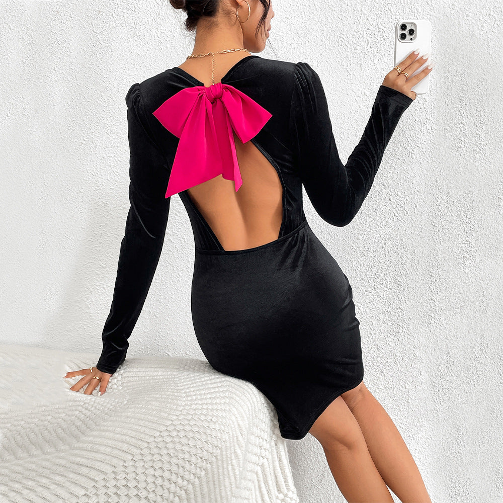 Robe mini en velours pour femme avec décolleté en V profond et manches bouffantes élégantes Chic & Stil