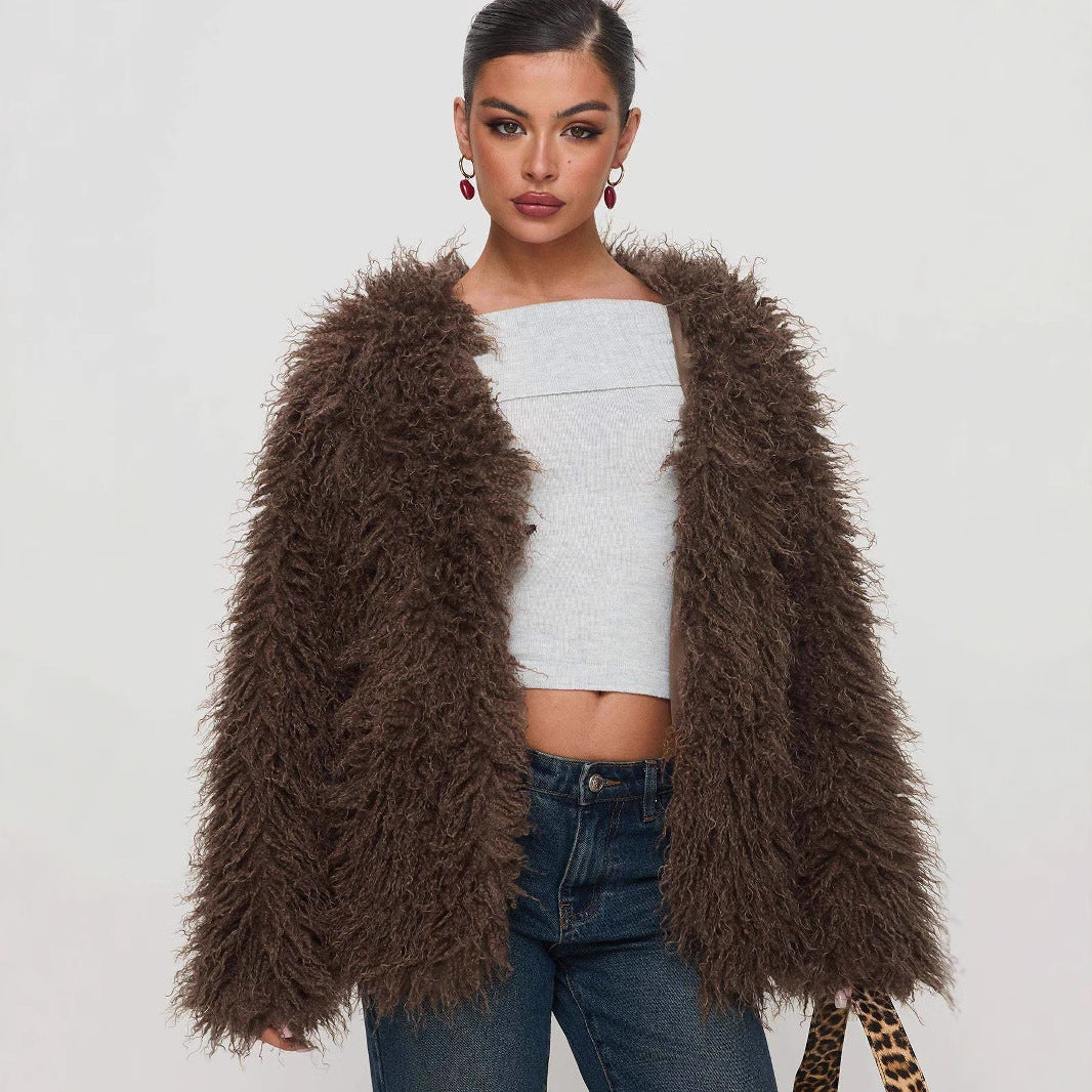 Ladies Luxurious Faux Fur Gilet with a Trendy Cut and a Chic Oversized Design