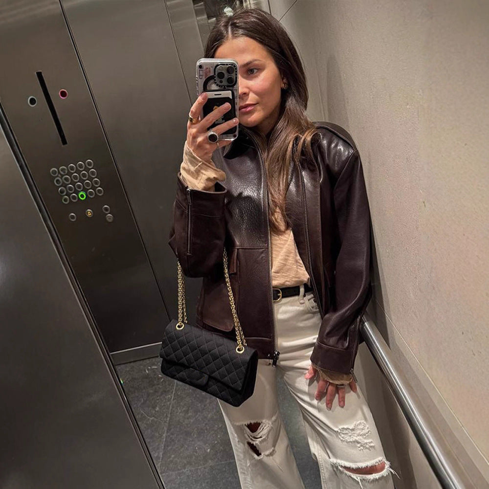 Stylish leather jacket for women with practical pockets and a modern cut Lune London