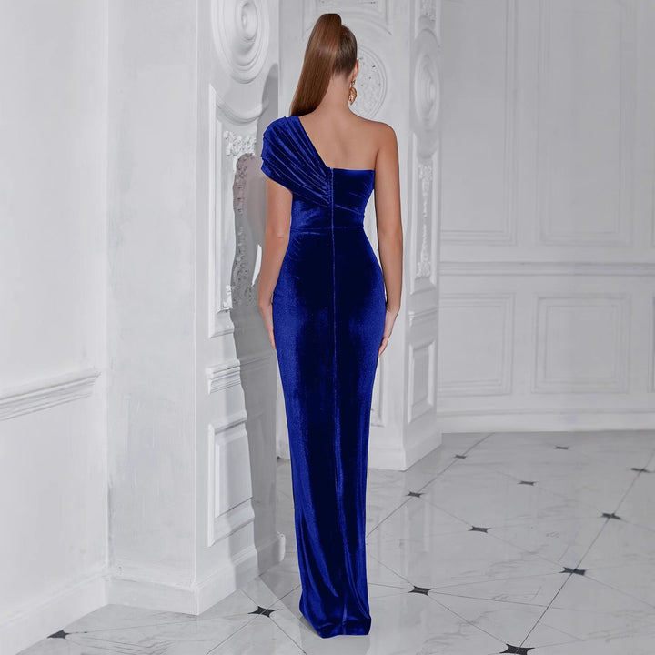 Robe de soirée élégante pour femme avec design hors épaule et matériau soyeux Chic & Stil