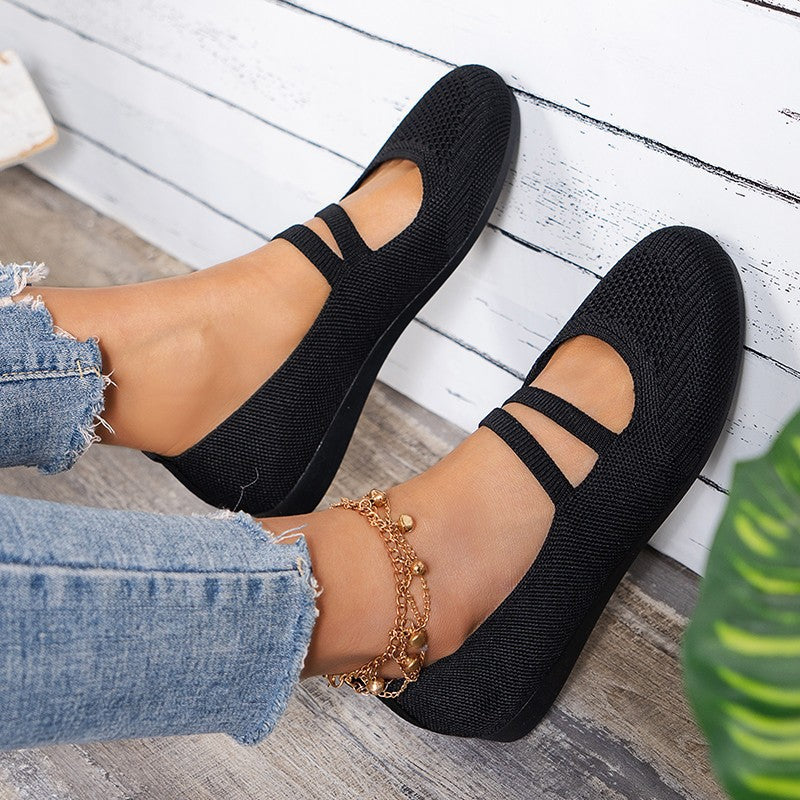 Comfortable ballet flats for women in breathable mesh material with adjustable straps Lune London