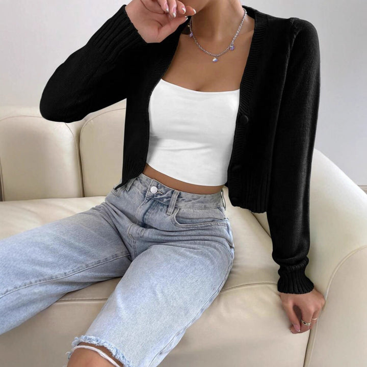 Ladies short sleeve cardigan with a fine ribbed knit design Lune London