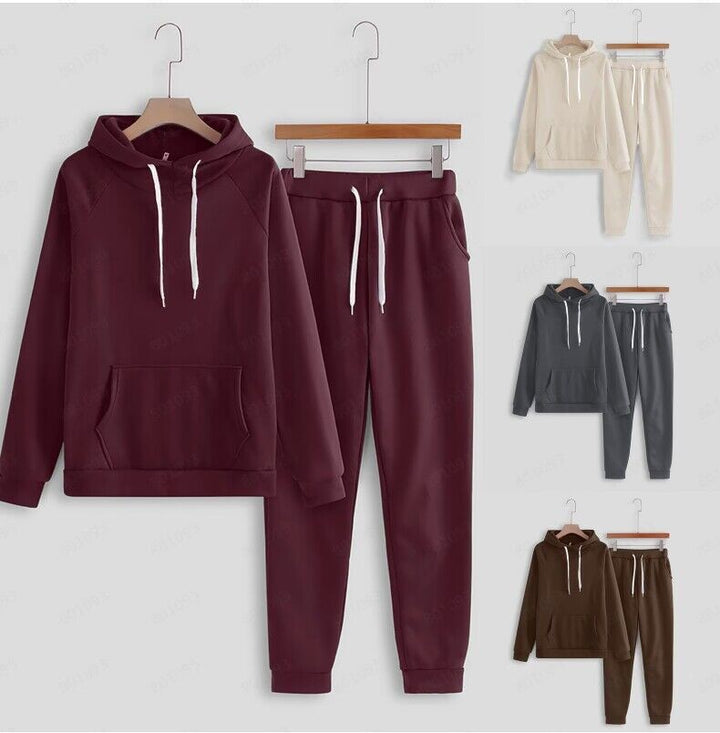 Women comfortable leisure set with hoodie and jogging pants Chic & Stil