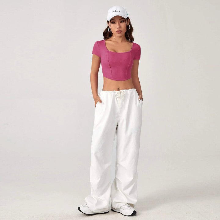 Short top for women with square neckline and elegant ribbed texture Chic & Stil