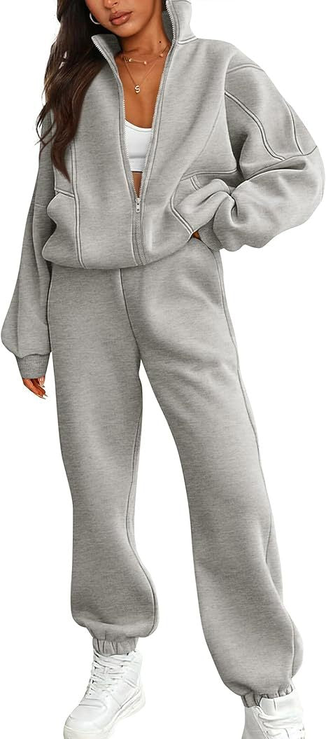 Women's sporty hoodie set with high collar Lune London