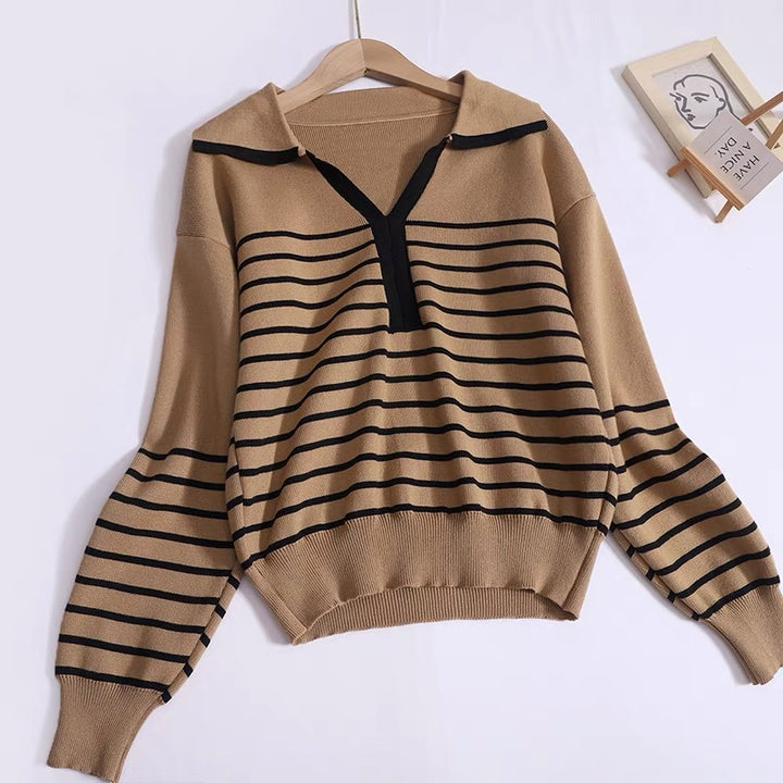 Ladies Chic and Stylish Two-Piece Sports Set
