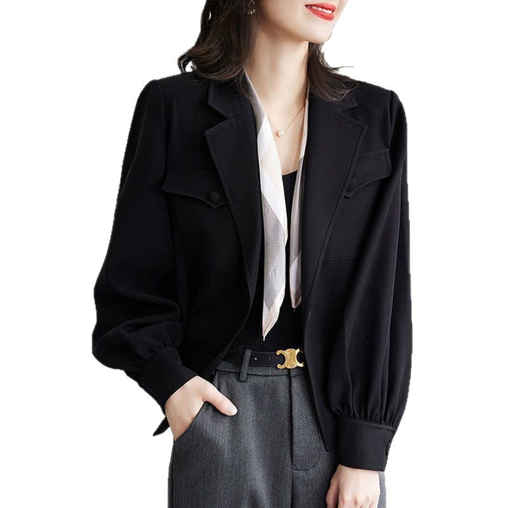 Blazer élégant pour dames avec des manches bouffantes structurées Chic & Stil