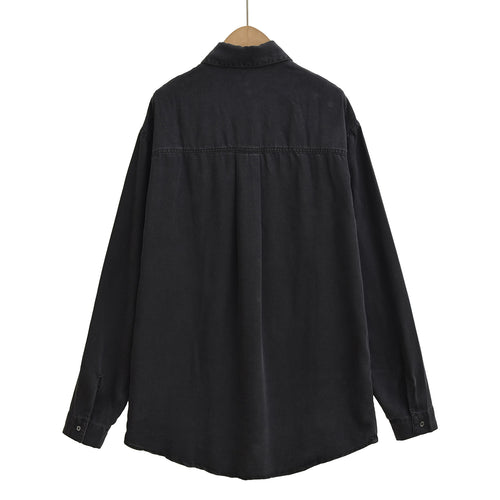 Lune London casual long sleeve blouse for women with practical chest pocket and classic collar