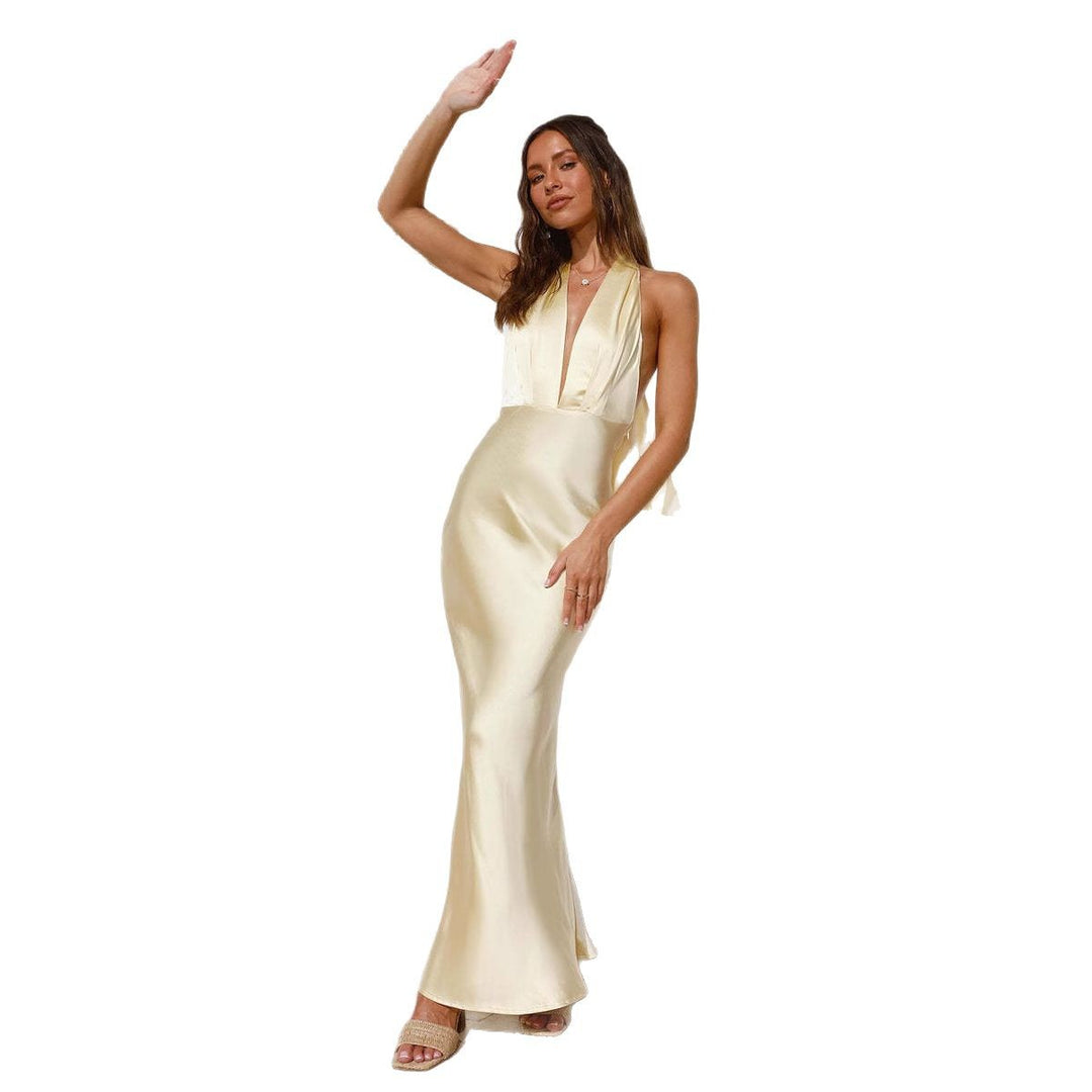 Elegant satin maxi dress for women with a deep V-neck and flared cut Chic & Stil
