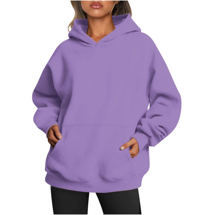 Women's hoodie with integrated pocket design and soft inner lining Lune London