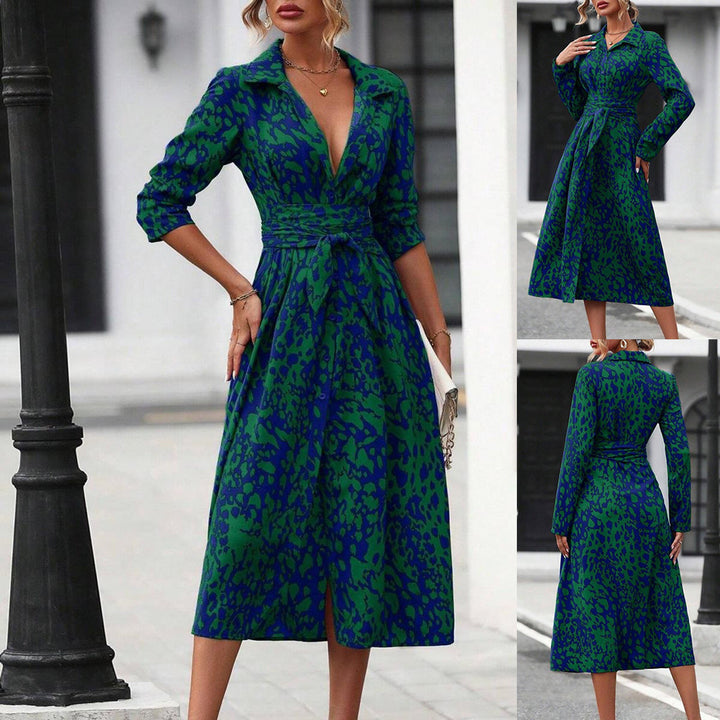 Elegant midi dress with button closure Lune London