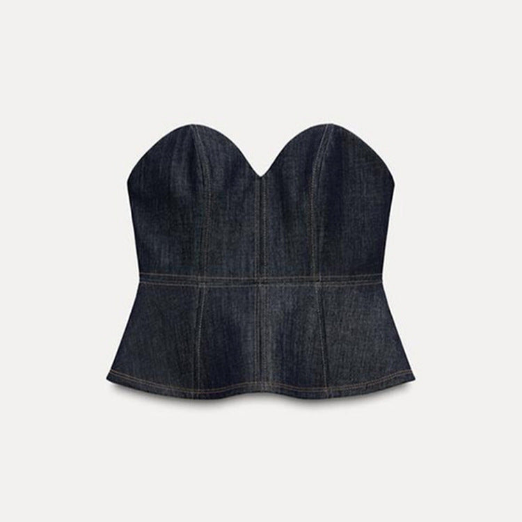 Modern women’s denim blazer with a fitted cut and practical pockets Lune London