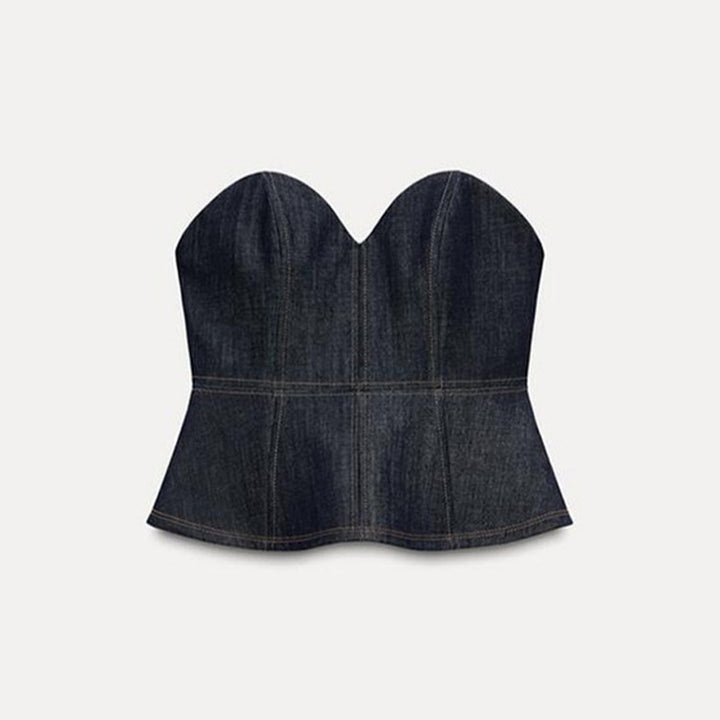 Modern women’s denim blazer with a fitted cut and practical pockets Lune London