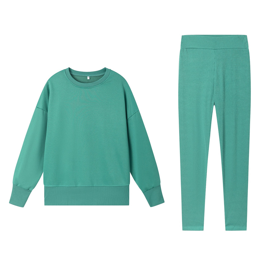 Ladies Sport Leisure Set with Soft Sweatshirt and Comfortable Leggings Lune London