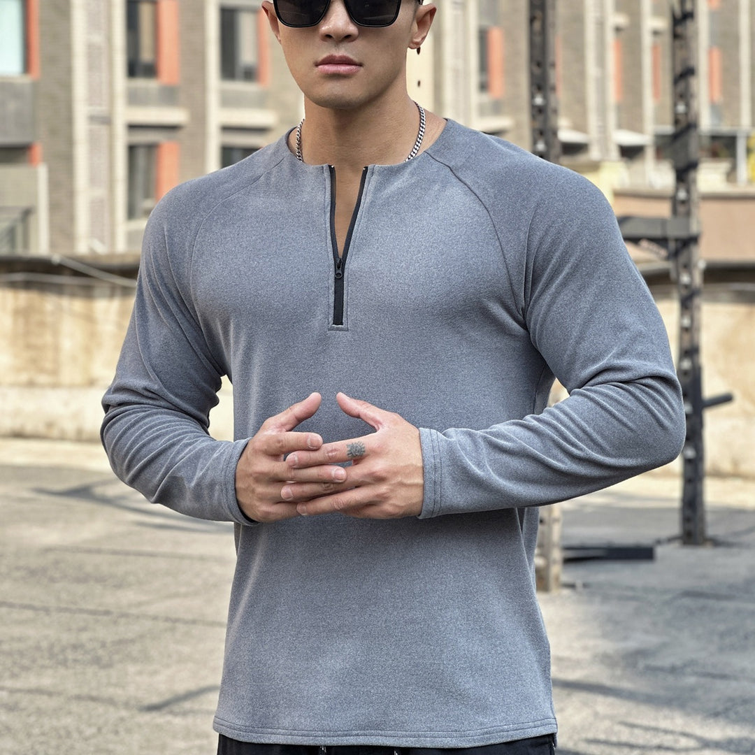 Functional T-shirt for men with innovative zipper and breathable structure Lune London
