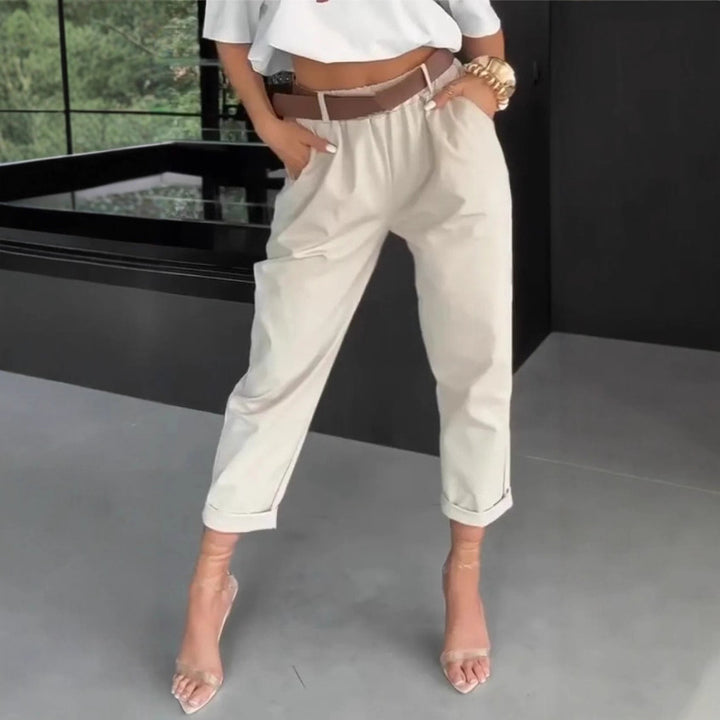 Pantalons chino modernes pour femmes avec taille élastique et jambes larges Chic & Stil