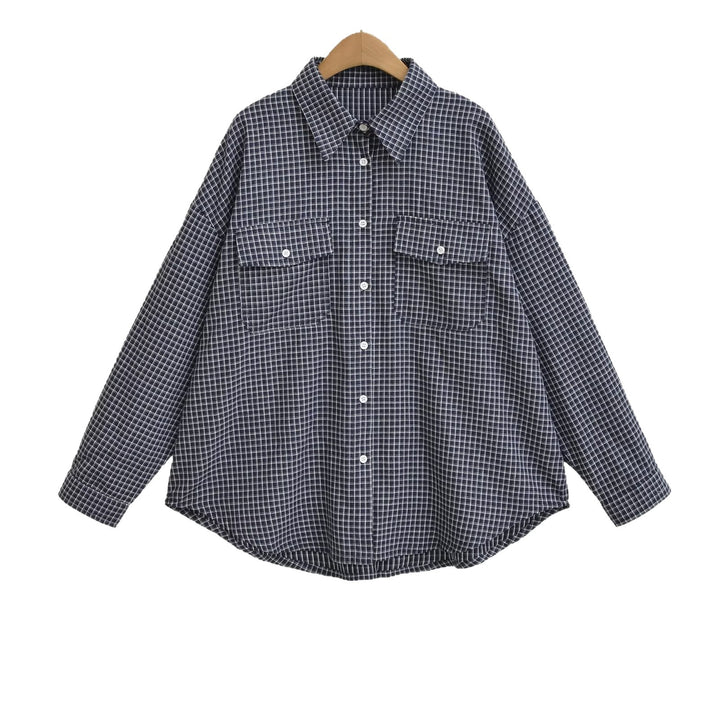 Checkered blouse for women with double breast pockets and classic collar Lune London