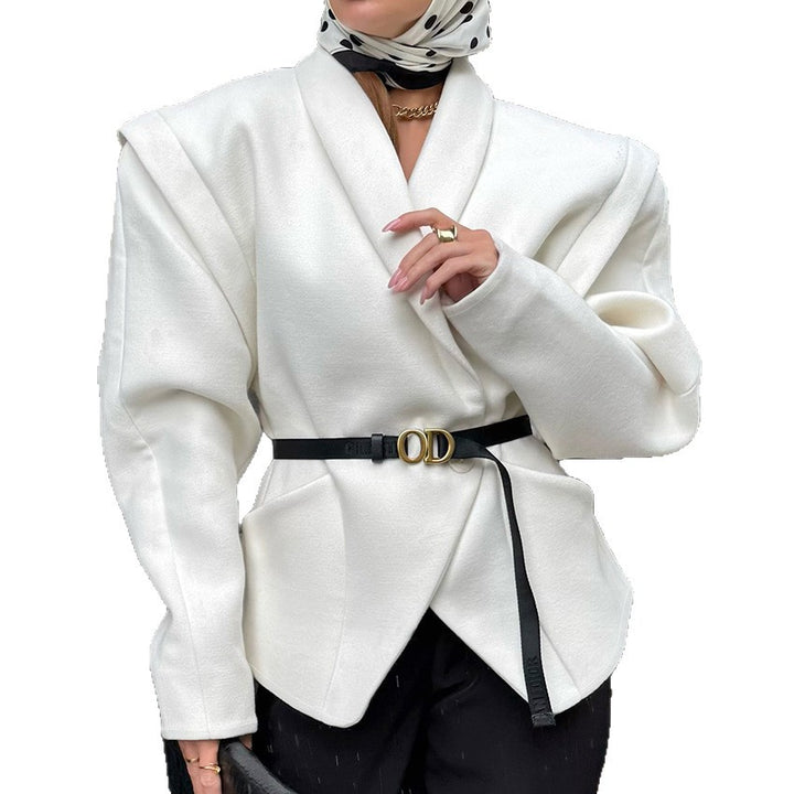 Elegant blazer jacket for women with a fitted silhouette and wide belt Lune London