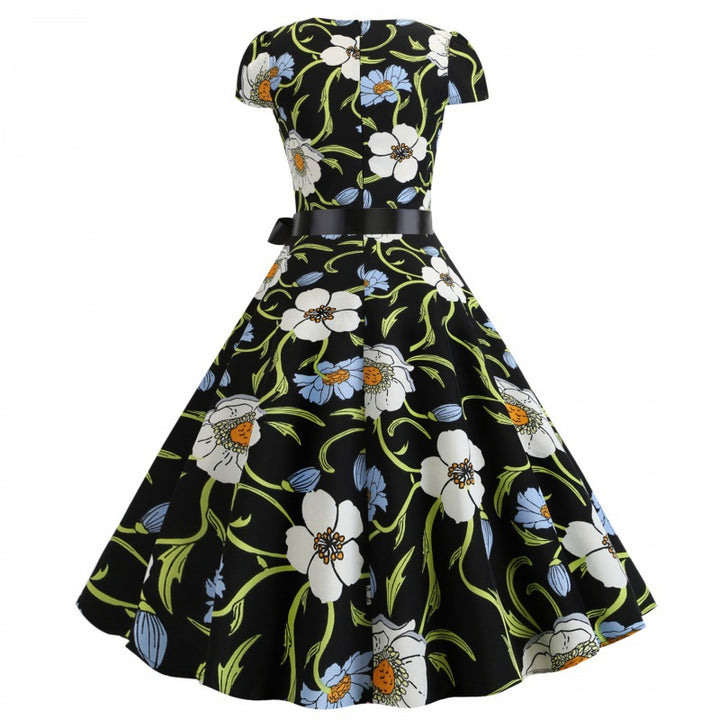 Robe swing pour femmes avec motif floral et taille élégante Chic & Stil