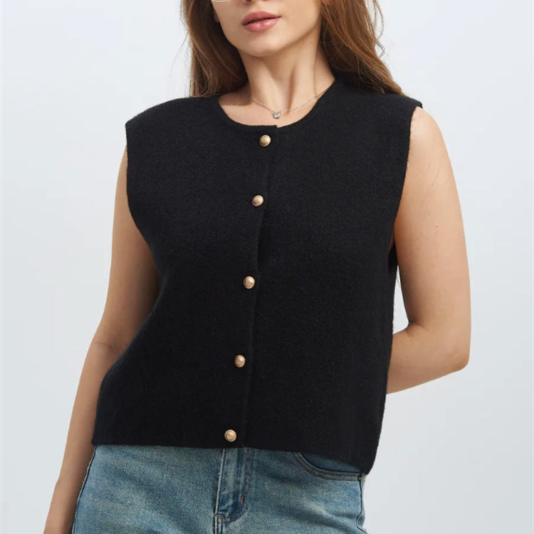 Knitted cardigan for women with refined buttons Lune London