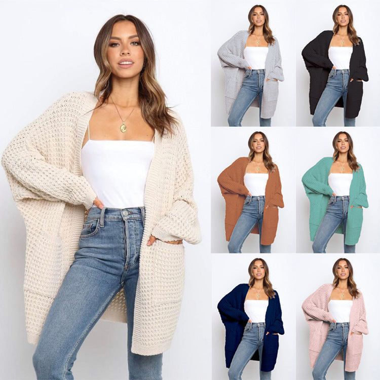 Thick knit jacket for women with a relaxed fit and practical pockets Lune London