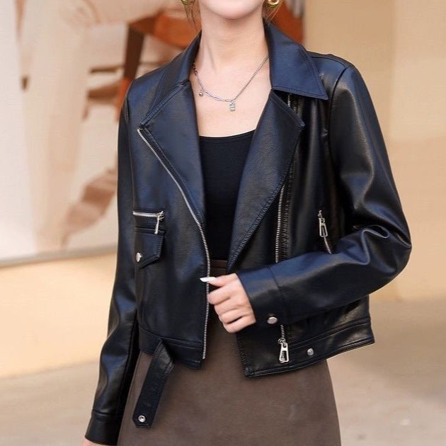Veste de motard à la mode pour femmes avec fermeture éclair asymétrique et poches pratiques Chic & Stil