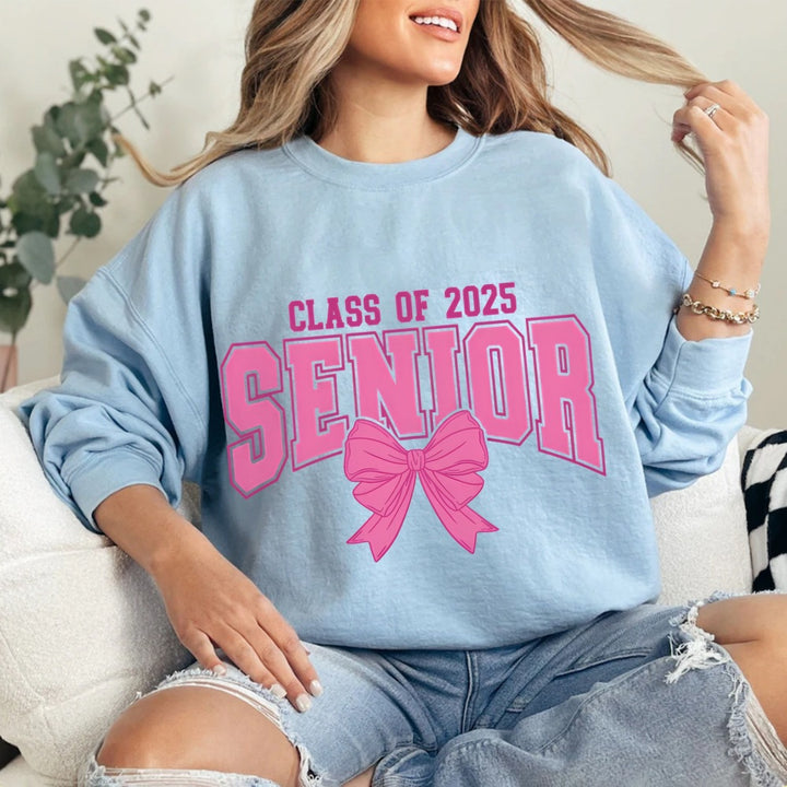 Sweatshirt pour femmes avec l'année de graduation et design de nœud décoratif Chic & Stil