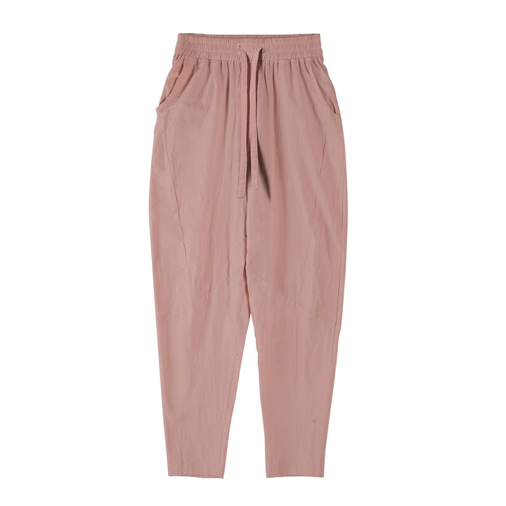 Light casual pants for men with elastic waist and practical side pockets Lune London