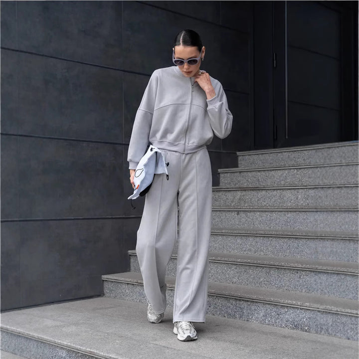 Women's sports set with short jacket and stylish pants Lune London