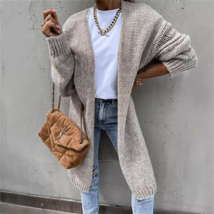 Lune Londonl women's knit cardigan in chunky knit with open design