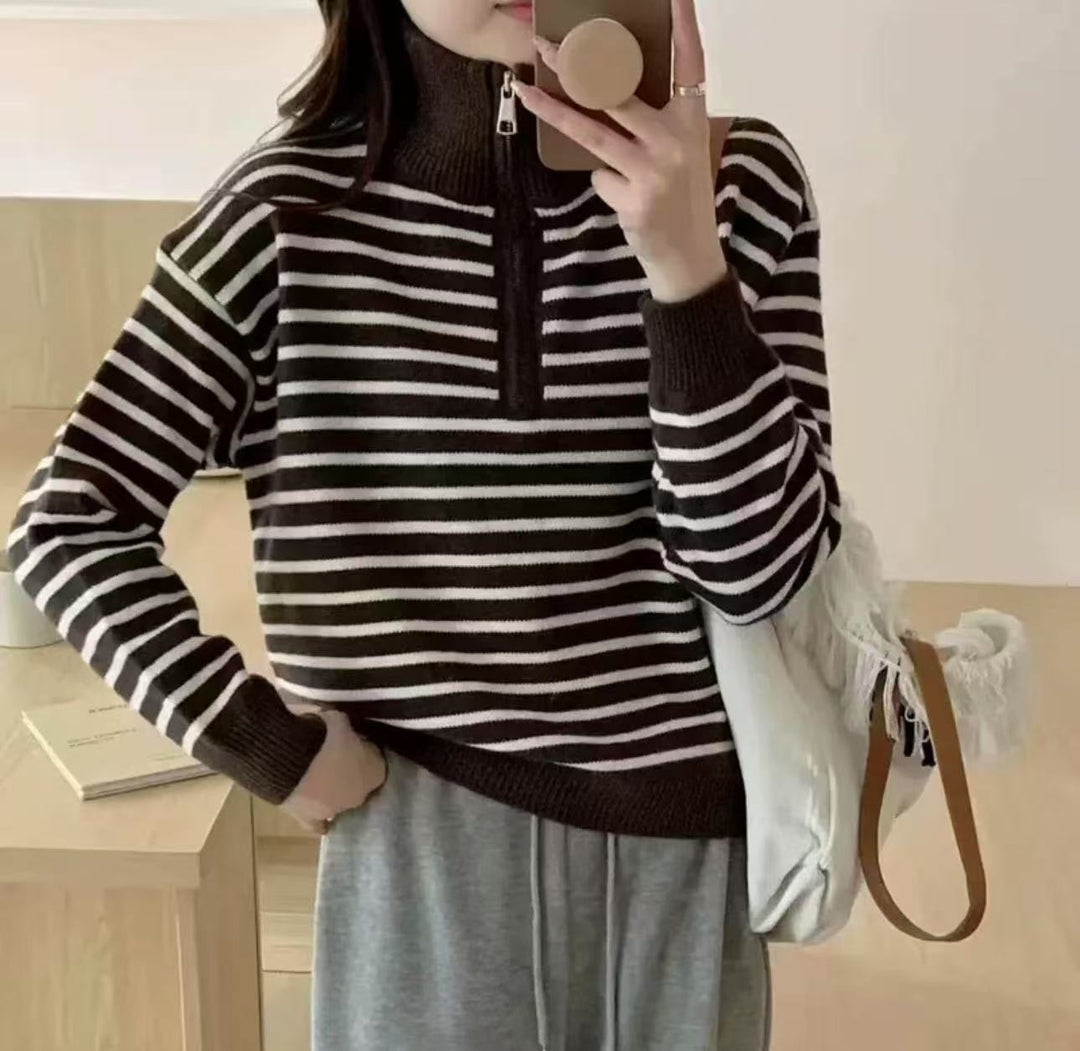 Knitted sweater for women with short zipper and trendy striped pattern Lune London